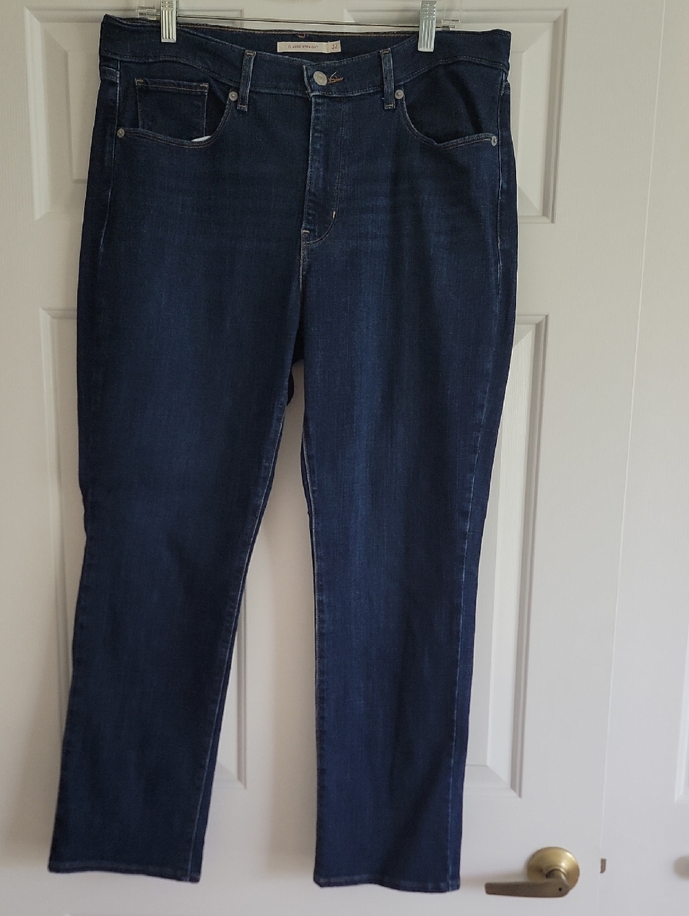 Levi's Classic Straight-Leg Dark Blue Jeans, Size 14 S